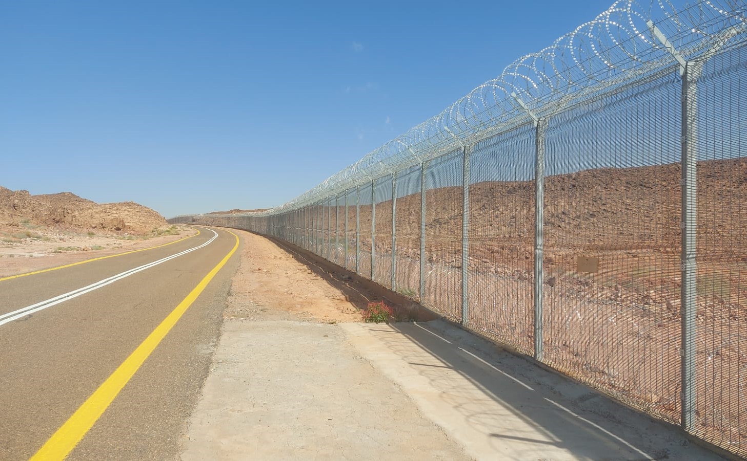 شبوك حماية مزارع